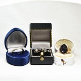 本日、2回に分けてジュエリーを追加更新いたします。ご覧くださいませ