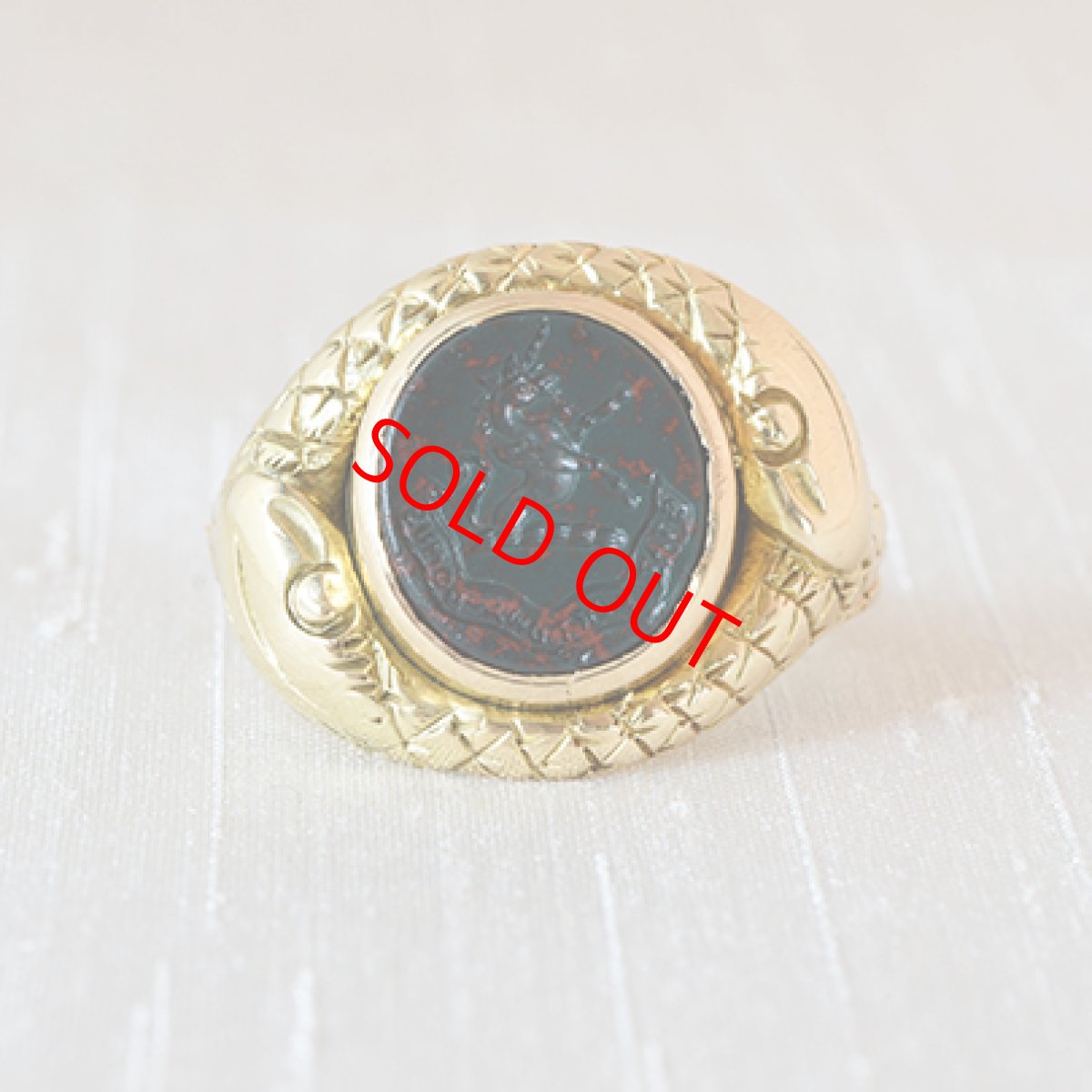 画像1: 15ct.ゴールド・ブラッドストーンインタリオリング  ( RESEVED) (1)