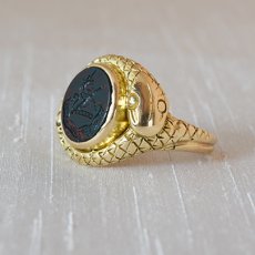 画像2: 15ct.ゴールド・ブラッドストーンインタリオリング  ( RESEVED) (2)