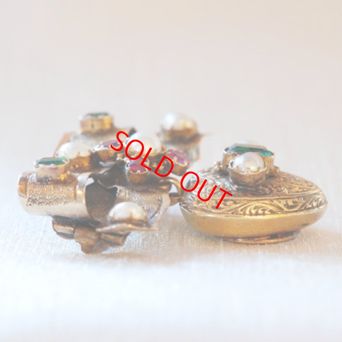 画像2: Sold ゴールド・エメラルド・ルビー・パールブローチ (2)