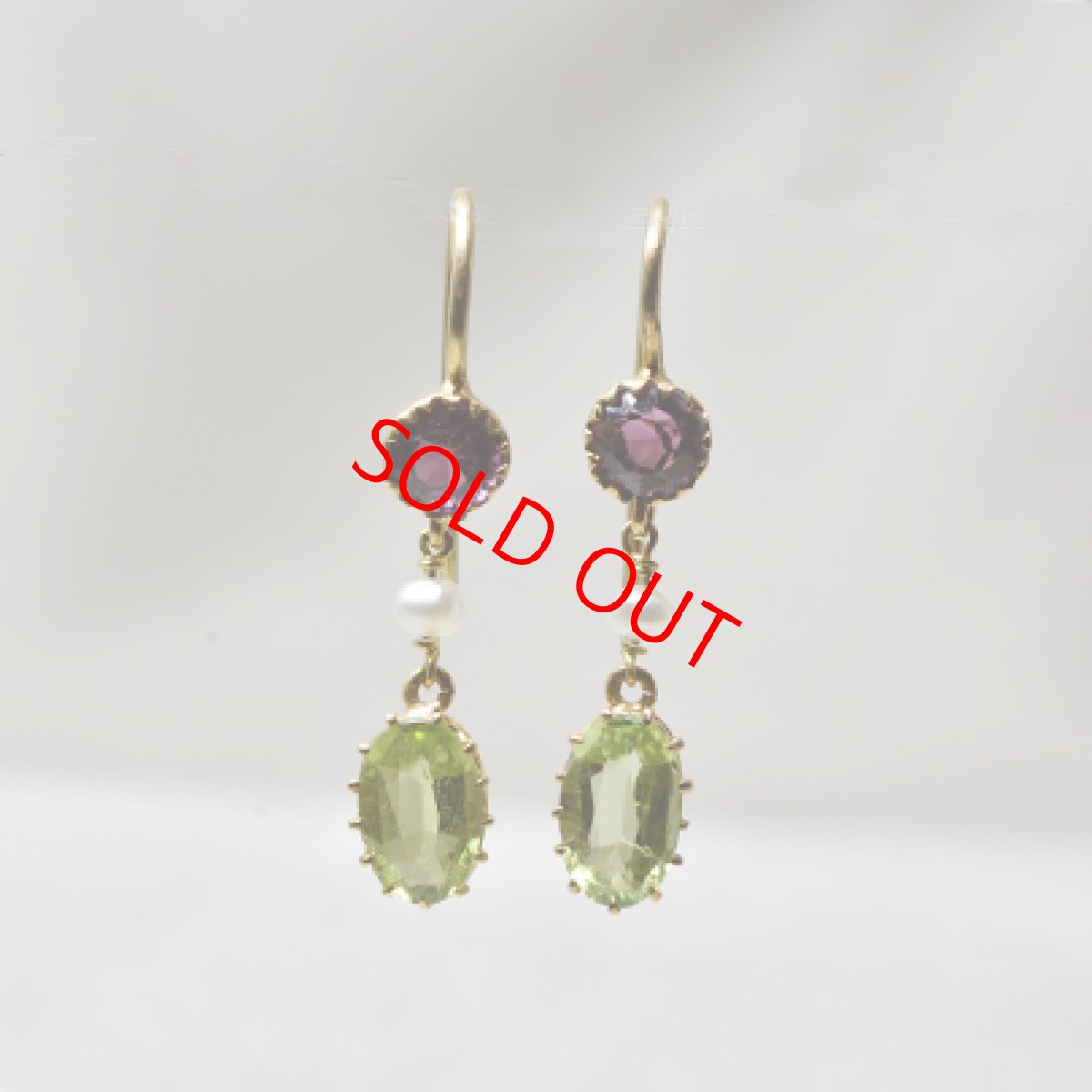 画像1: GOLD・ペリドット・ガーネット・パールイヤリング (1)