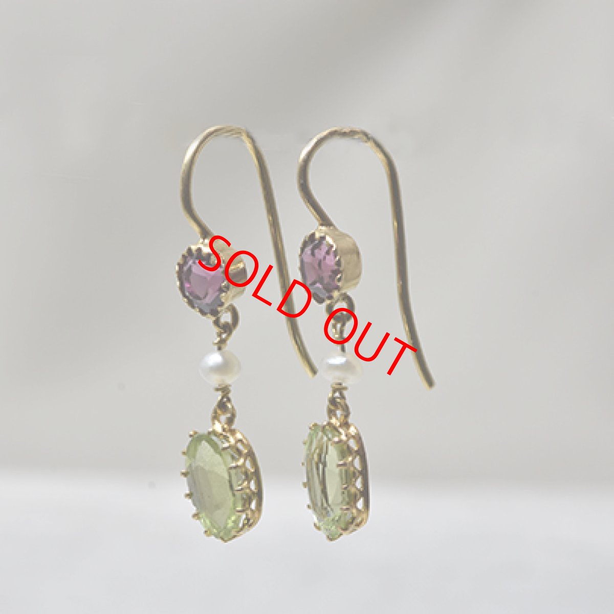 画像2: GOLD・ペリドット・ガーネット・パールイヤリング (2)