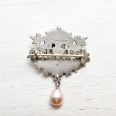 画像2: sold シルバー・エメラルド ルビー ダイヤ パール ブローチ (2)