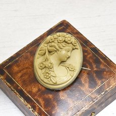 画像5: Sold メタル ラーヴァ カメオブローチ (5)