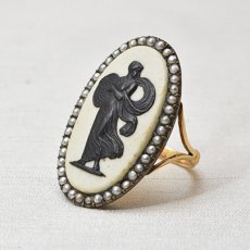 画像2: ゴールド・ウェッジウッドカメオリング (2)