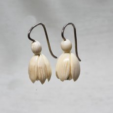 画像1: sold Sv,アイヴォリーイヤリング (1)