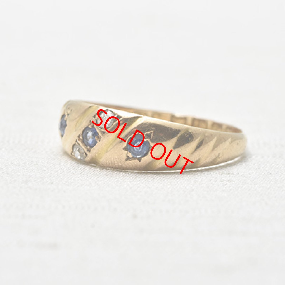 画像2: Sold 18ct,ダイヤモンド・サファイアリング (2)