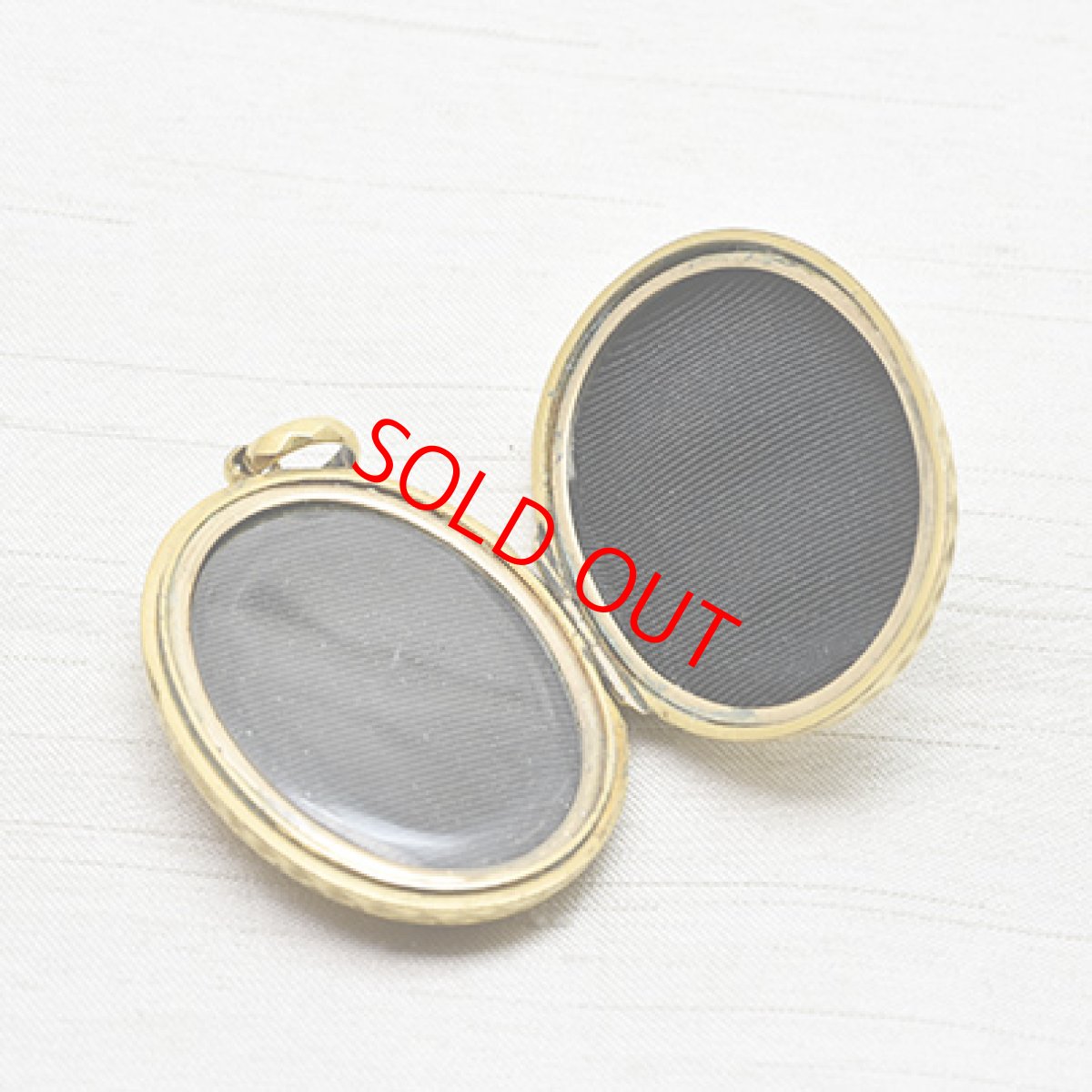 画像3: Sold 14ct.メタルロケットペンダント (3)