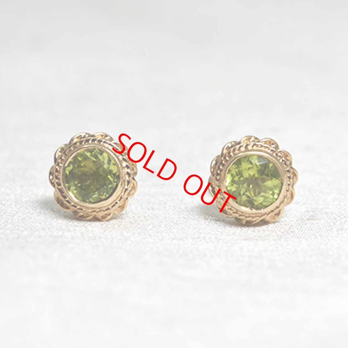 画像1: Sold 9ct,ペリドットイヤリング (1)