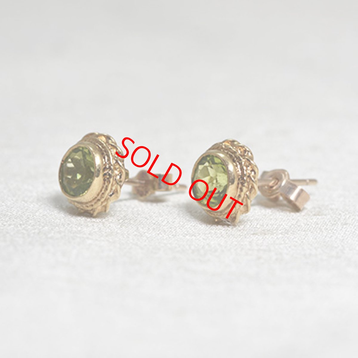 画像2: Sold 9ct,ペリドットイヤリング (2)