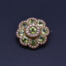 画像1: ゴールド・ペリドット・パールブローチ（オリジナルケース付き） (1)