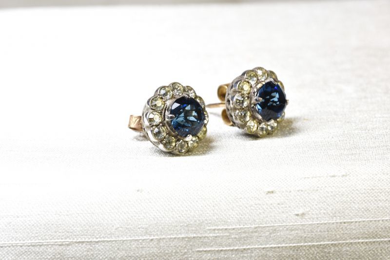 ヴィンティージアクセサリーを4点追加致しました。